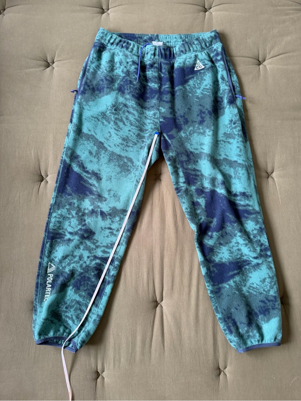 Nike ACG Wolf Tree Men’s Fleece Pant Large